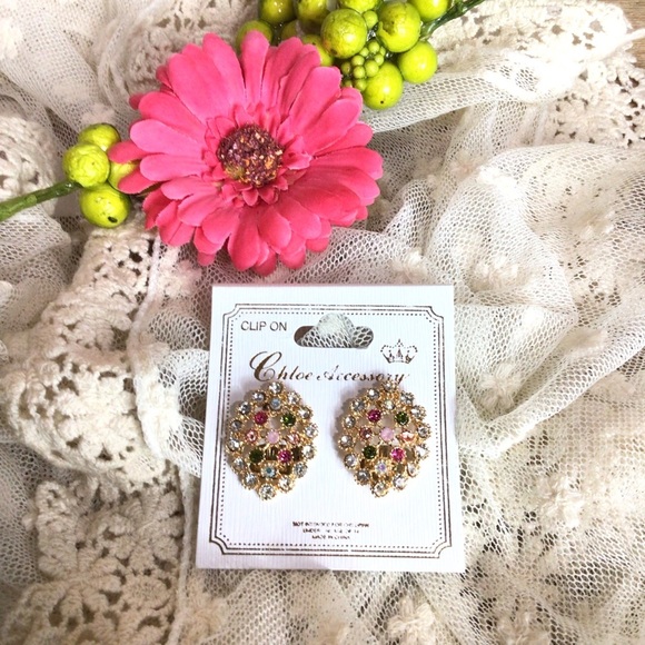 Crystal Rhinestone Bling Sparkle Special Occasion Oval Clip-On Earrings - Picture 3 of 6